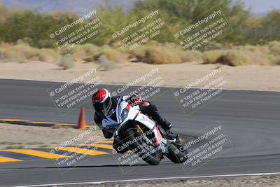 media/Oct-08-2022-SoCal Trackdays (Sat) [[1fc3beec89]]/Turn 10 (945am)/